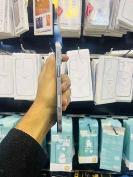 ايفون 12 برو ماكس ذاكره 256 بطاريه 77 مبدل شاشه وفيس ايدي واكف نموذج M عنواني بغداد مدينه الصدر 
السعر 350 الرقم ***********
