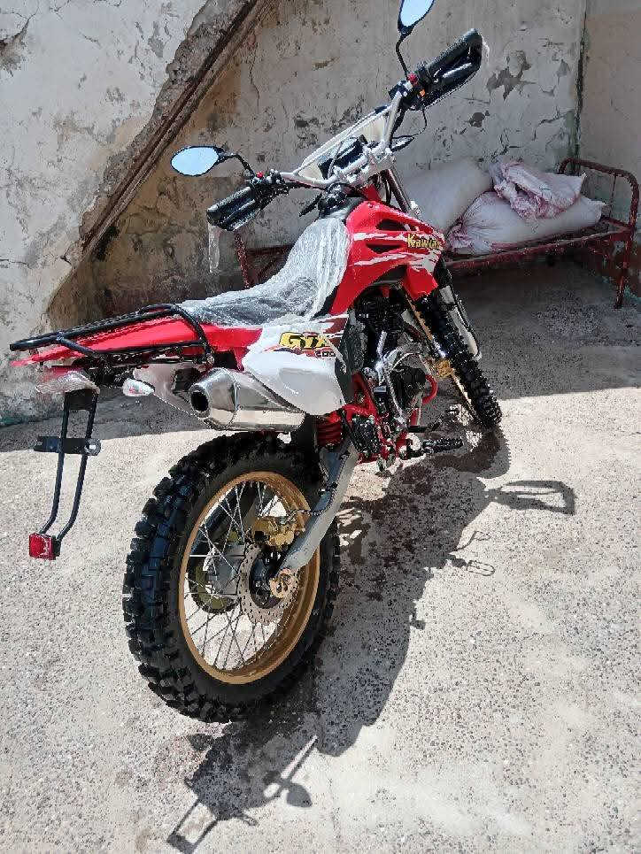 السلام عليكم مطور قفاز اللبيع مكان حمام العليل سعره مليون 150بيه مجال ***********
