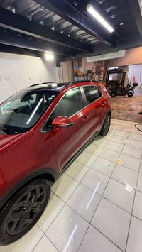 سبورتج موديل 21 السياره كفاله عامه بيه فقط بارد بل بنيد شي بصيط لسياره...