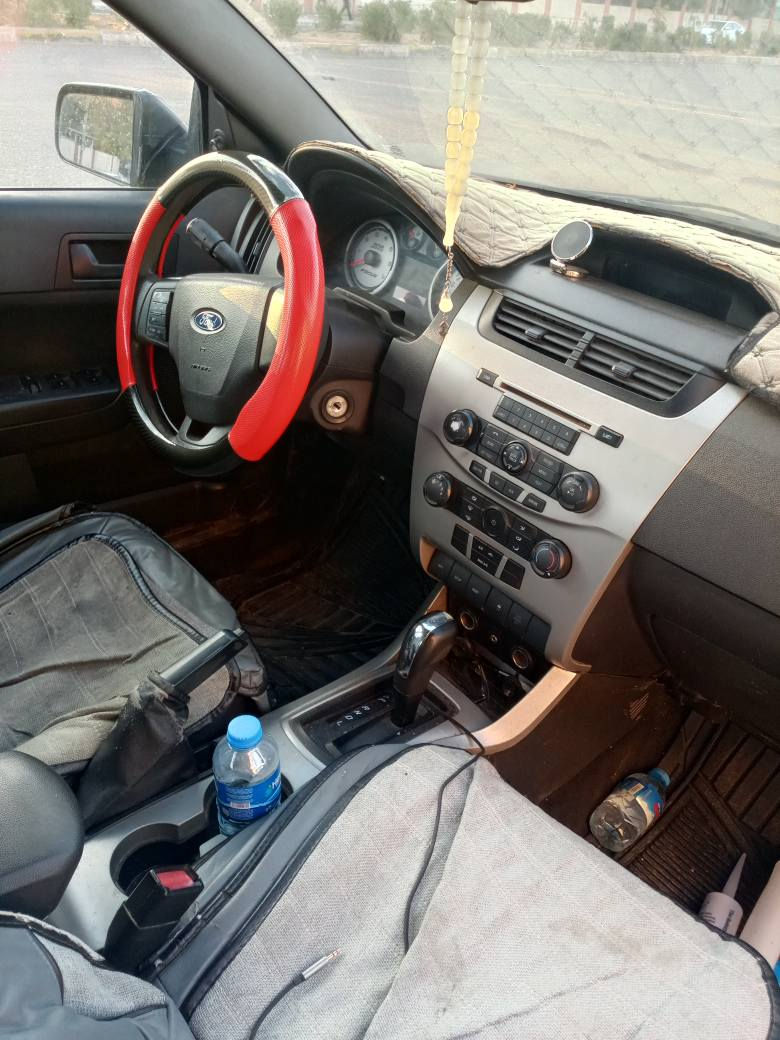 فورد فوكس 2010الون سلفر رقم دهوك كولا بيلادي *********** أربيل, العراق
