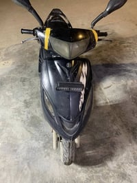 دراجه للبيع ماكس  المكينه مجفته مراه وحده سعر ٢٥٠ الرقم 07710576682