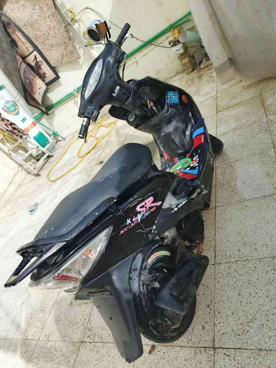 سلام عليكم دراجه كامكو جي فور شوفت عينك ل بيع سعر 350 وبيها مجال كوفه شارع ميثم تمار
***********
