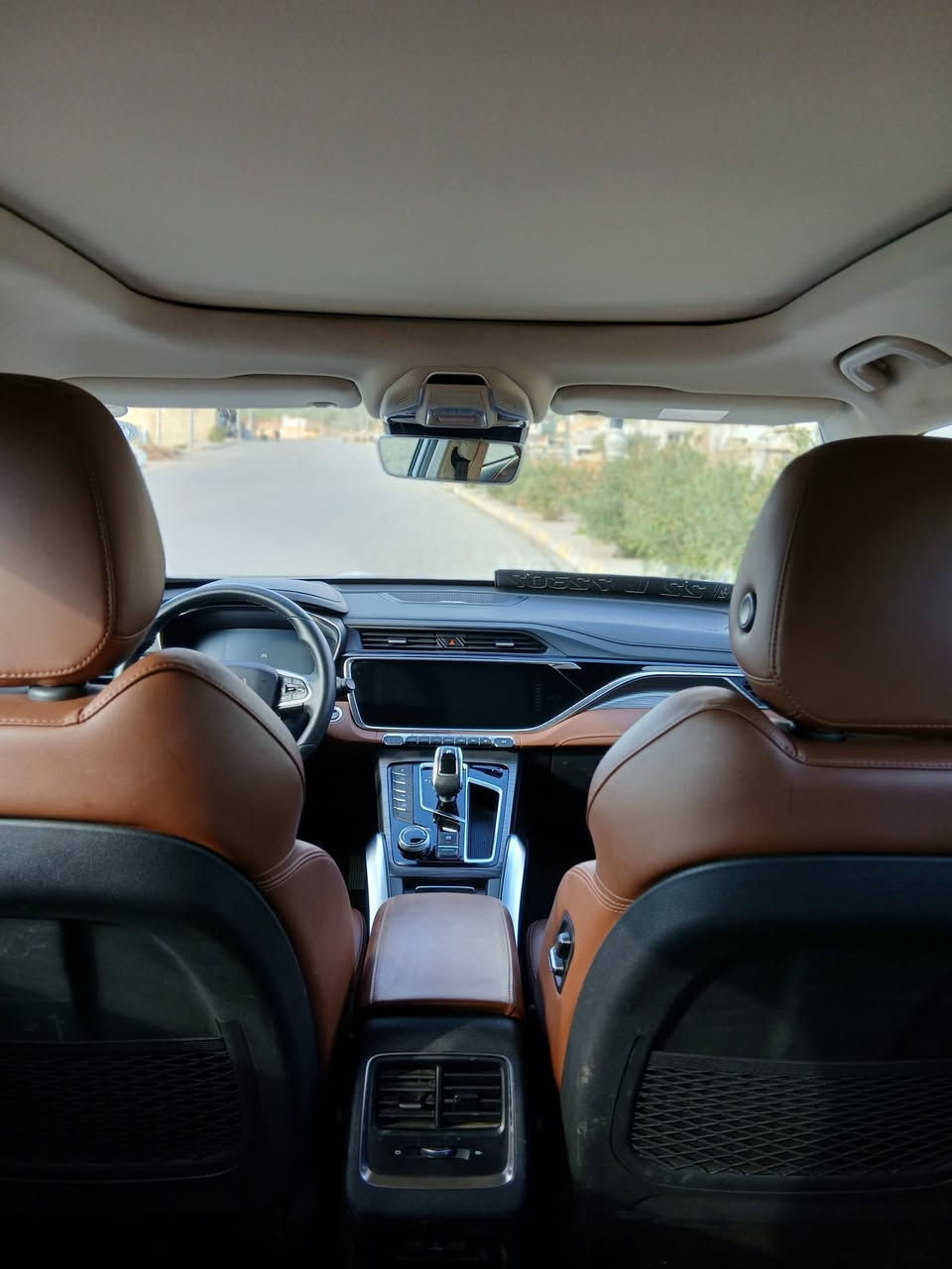 جیڵی ئەزکارا
جیڵی ئەزکارا مۆدێڵ 2023 بۆ فرۆشتن فولفول مواسەفات ( کوشن ساردوگەرم و خەزنە و مەساجە،گیچ ئەلێک ترۆنییە،ڕادارە، کامێرا 360،سڵایدە،سوکان ڤۆلیۆمە،تەعیدسورعەیە،خەتی جادەیە،بەسمەیە،ناولیدە،تەبرید مەرکەزییە،چوارمۆدی لێخوڕینی هەیە [sport,eco,offroud,comfort] لەگەڵ کۆمەڵی مواسەفاتی تر ) بەشەرتی گێڕ و مەکینە و بۆیاغ
ژ.مۆبایل(***********,***********
نرخ($155) گەڵا
