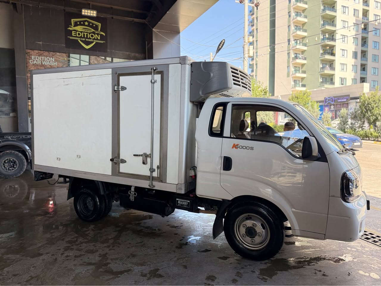 kia S4000 بڕاد
مۆدێل 2022 
بیلاد بەڕادی شەریکەی kia
دەبڵ کۆمپرێسەر 
پاتری و ٦ تایەی لۆک و کام سێرڤس و رۆنی اصڵی گۆراوە
گێڕ و مەکینە بەشەرت نەکراوەتەوە بەضمان
تەنها ٩٩ هەزار کم رۆشتوە لە سفرەوە لای خۆمە
بە ناوی خۆمەوەیە سەنەوی تا ٢٠٢٨ تازەیە
نرخی ٢٦٠ گەڵاو مەعامەلە
***********
*********** السليمانية, العراق
