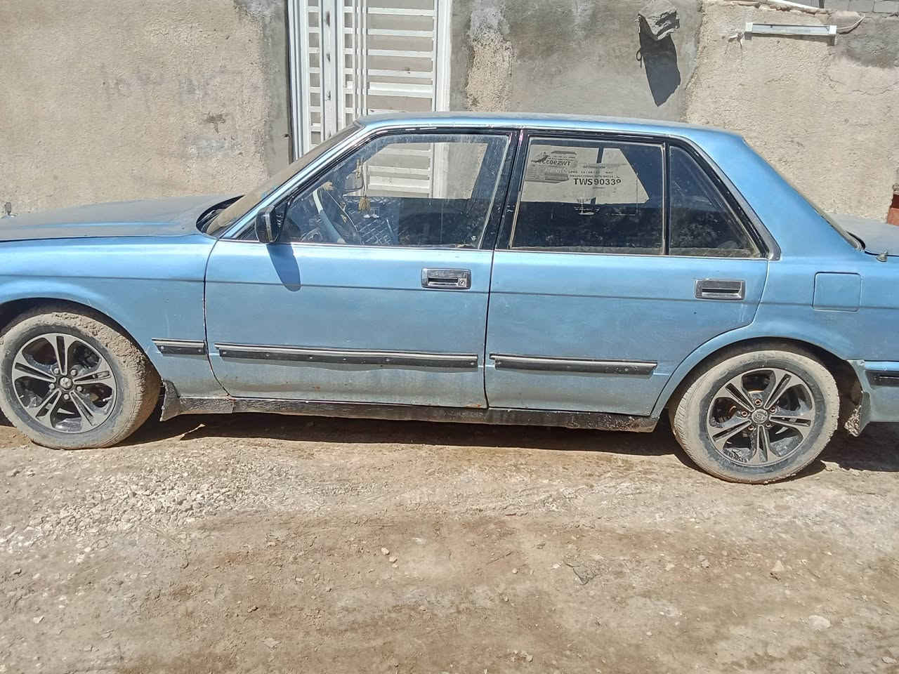 سياره سيدان للبيع رقمه قادسيه مكانه سماوه سنويته للواحد وتلاثين رقمه انكليزي مكينه وكير محور بطه سعره 35 وبيه مجال اتصال على هذا الرقم ***********
