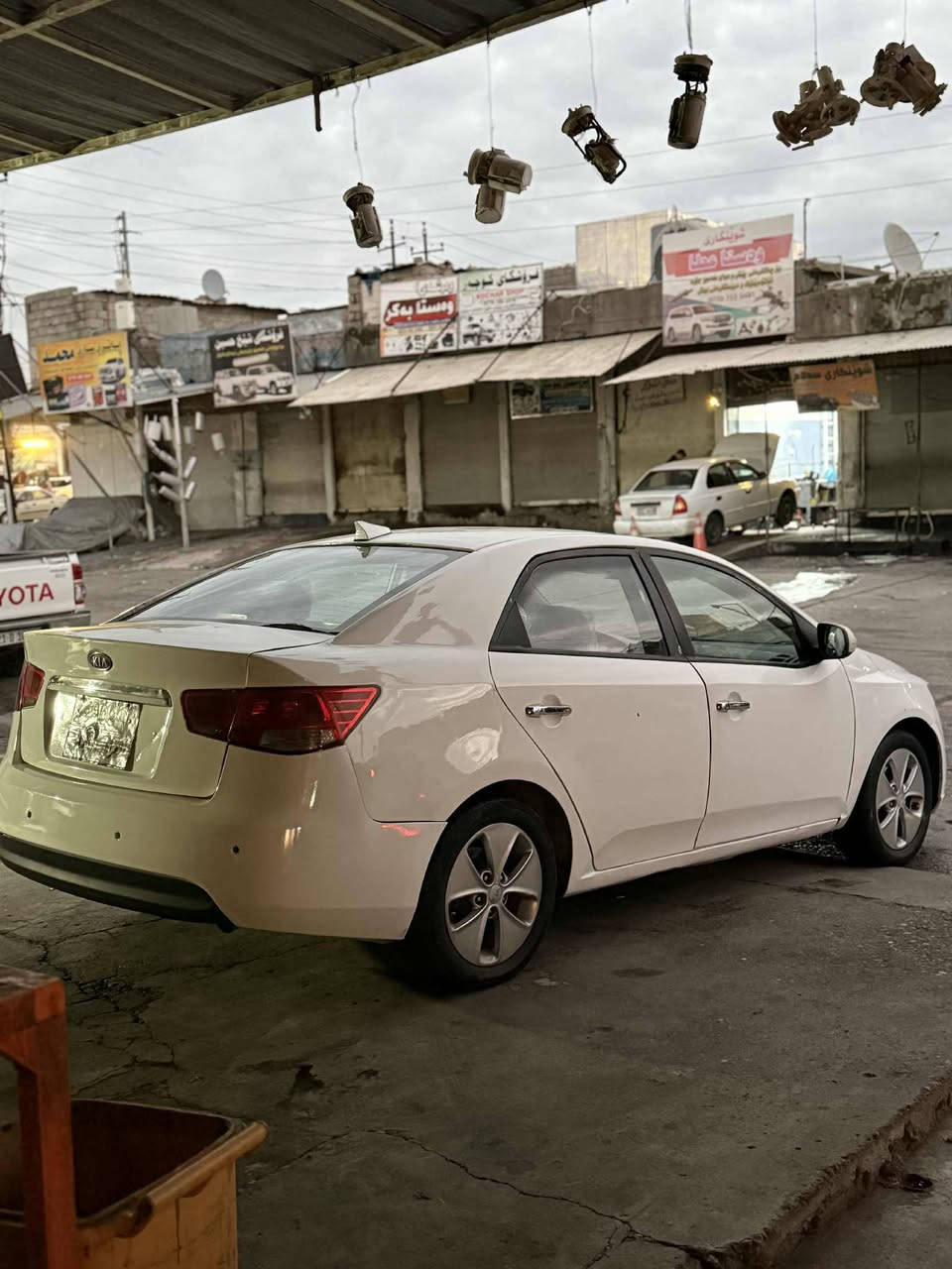السلام عليكم للبيع كيا سيراتو موديل 2012 رقم سليمانية تحويل مباشر صبغ عام مكان السياره سليمانيه فول مواصفات السعر 70 وبيها مجال الطيبين ***********
