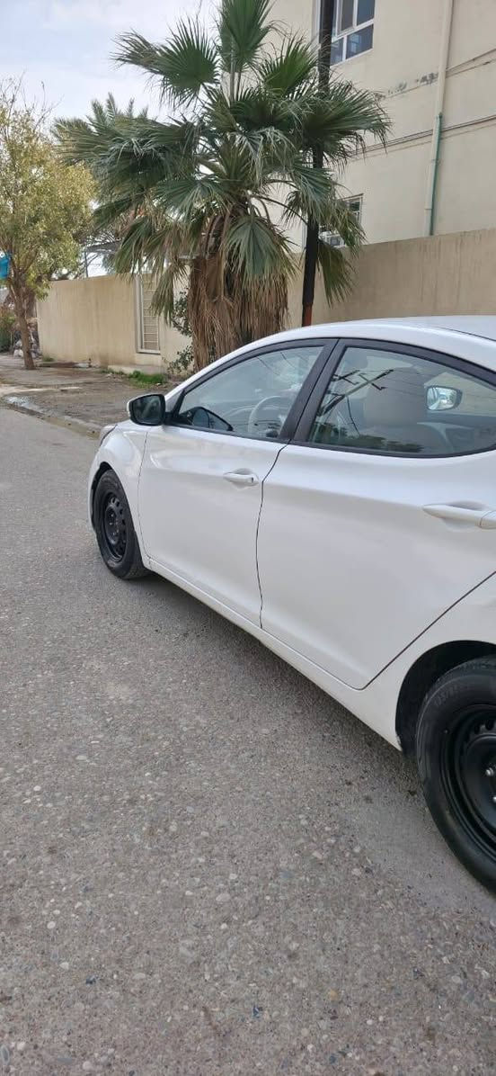 النترا ٢٠١٢ خليجي مبدل قبق الجنطه فقط بدون دواخل مكينه 1800 دوش مكينه وكير خير من الله منضومه تبريد جديده صدر جديد تخم تاير جديد رقم بغداد الإنكليزي
السعر / ١٠٠ وبيها مجال 
العنوان / ديالى خان بني سعد 
رقمي / ***********
