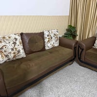تخم تركي  درجه اولى  8 مقاعد  السعر 300  بغداد الكرخ  للاستفسار 077138...