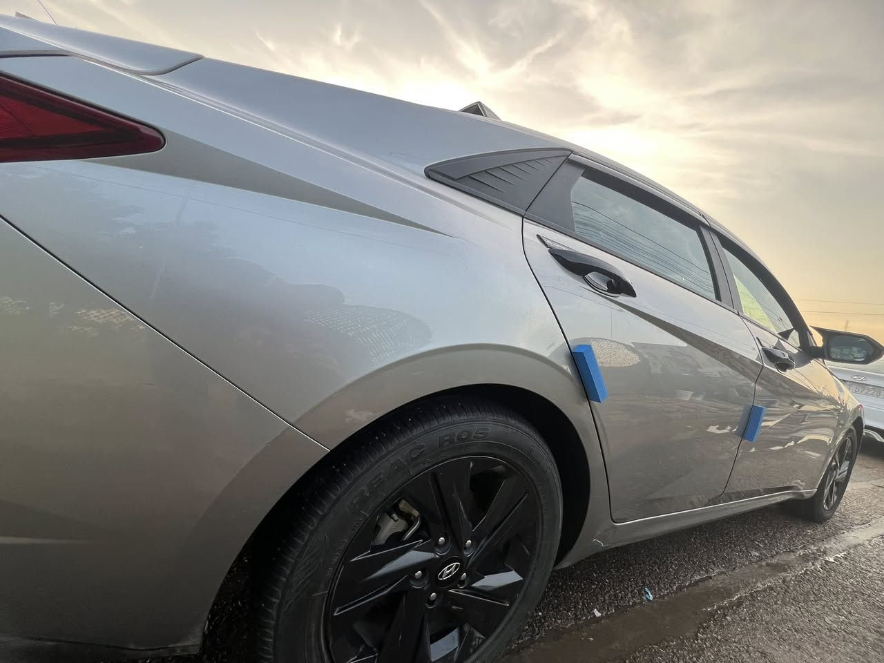 السلام عليكم
هيونداي النترا موديل وارد أمريكي2023
مواصفات :- ( محرك 2000
 دوش ، بصمة ابواب 
+ صندوك + تشغيل 
، تشغيل عن بعد ، 
شاشة ابل كار بلي ،
 كاميرا خلفية دواره 
، فول تحكم ستيرن 
، مانع تزحلق ، تحديد مسار
 ، قيادة ذاتية ،  + مانع تصادم ، 
نقاط عمياء جانبية ، ويل كب ،
 وباقي المواصفات المعروفة ) 
((حادث موضح بالصور شبر 
جاملغ الأيسر والبنيد وتعديل با امريكا 
 بدون دواخل ليبل واحد ماشية 49mi )) 
السعر:148 
االعنوان بغداد /البياع  
الاستفسار على رقم الهاتف ***********
