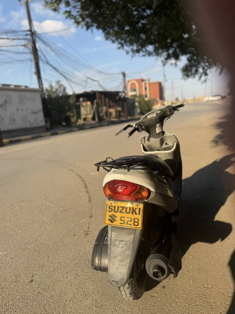 سلام عليكم ادرس قديم ياباني مفتوحه بوش وبستم رايمر دراجة نظيفه كلشي معايزها السعر 450 وبيها مجال ***********
