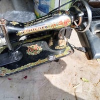 مكينه خياطة • نضيفه • ميسان