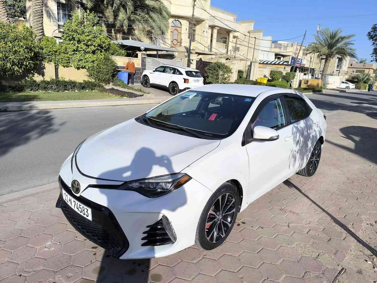 سلام عليكم شباب للبيع كورولا Se 2018 كفالة محرك وكير وحجر بيئة ورادار  سنوية باسمي تحويل ثاني يوم
حادثها بيبان ثنين جهه الراكب متبدلات ومصبوغات قطع 
السيارة جاهزة من كل نواحي من صدر ومشط ستيرين وتخم تايرات وباتري ابو ضمان ومتغلفه ارضية وكشنات وارضية صندوك بالنواب 

بيها ملاحظات بسيطة شخوط بالدعامية الامامية وحالوب جدا خفيف بالقمارة وبيها كلير من امريكا بسيط جداً حتى ماينحسب قطعة يم علامة تويوتا الي بصندوك 
السعر 145 وبيها مجال 
مكاني بغداد حي الجامعة 
***********
***********
