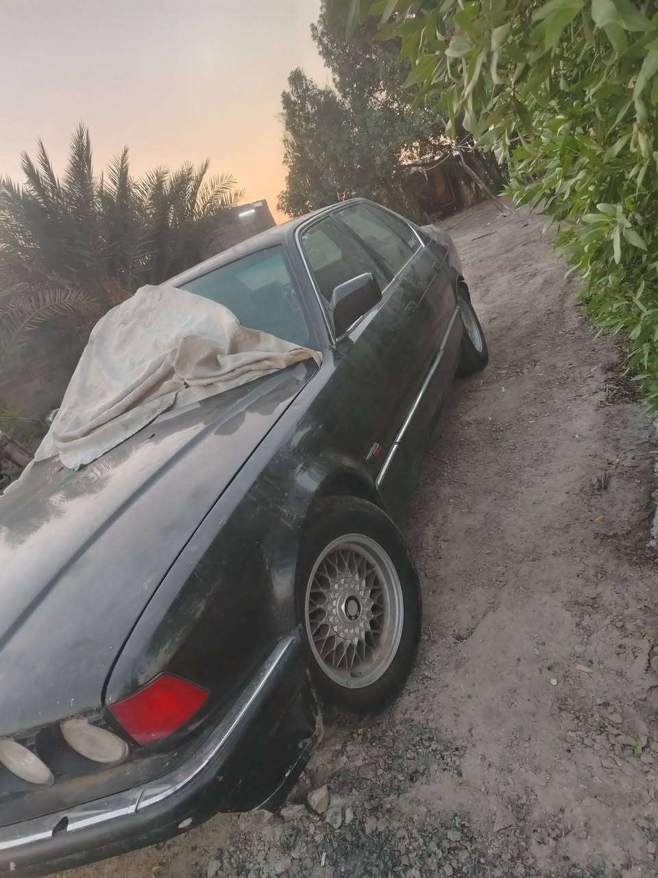سلام عليكم ورحمة الله وبركاته ابيع ابيم 750 السياره جاهزه بس انحجزت وخذاو قرضه بل حجز اليرفلو أت والعقول محرك توني شاده هوه ولكير وضفيره صبق بلديه صدر جديد كهربيته كله شغله عل بلاد السيارات جاهزه بس نقص الكتبهن السعر ٥٥وبيه مجال  مكاني ديونيه سدير *********** وني خادم الخاص مفتوح ورقمي مفتوح وتساب مفتاح اني خادم
