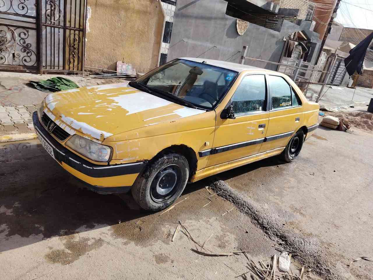سياره بيجو 405/2010سنويته مانافذه سياره باسمي رقم بغداد مكينه رافسه يردلها نص مكينه كيرها مابي شي شرط تحويل ابيع زوج أرقام ماعليها غرامات مصفره من كل شي تجي شوف وتقتنع بيها مكان بغداد الحسينيه مال راشديه سعر 18وبيها مجال ***********
