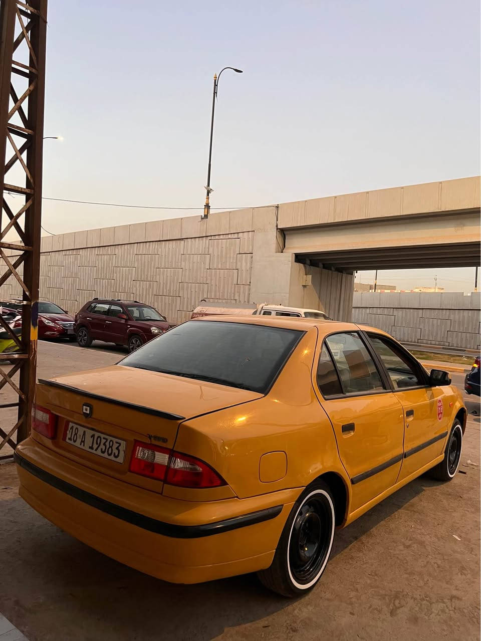 سمند موديل ٢٠١١ محدثه ١٧ كرستال 
رقم بابل انكليزي بأسمي سنويه ٢٠٣٠ وهزه جديده 
مصفره هيئه وغرامات
تخم تاير جديد باتري جديد 
مكينه كير حداديه كله كامله  تبريد شغال  
مابيه اي ضربه او تبديل وخياسات مابيه
مكان السياره بابل الحله مركز المدينه
*********** حلة, بابل
