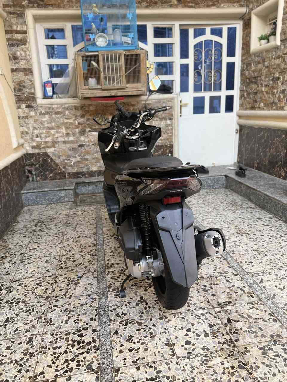 السلام عليكم
Pcx160

الجيل الرابع (ياباني)

مكينة جبيرة160

كفالة علمة

المسافة القطوعة 8 الاف يعني زيرو

عدد البصمات 2 + سويج طوارء

الون  نيلي علة اسود شدزي وكفالة من الصبغ

الدراجة احلة من الصور 

وسعرهة مناسب 

مكاني بلديات 

رجائا المو شراي ليتعبني 

السعر 27$ونص

وكلشي اكو بلسوك 

***********
