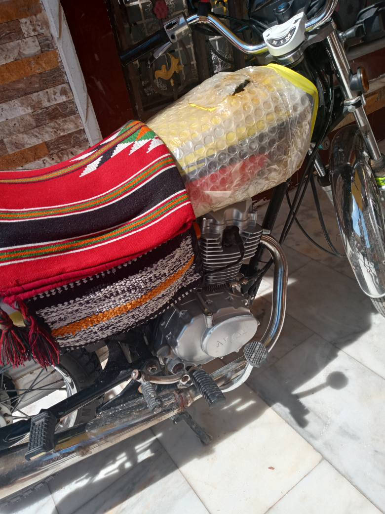 السلام عليكم دراجه اربع قير كامله للبيع السعر 600 مقفوله ماكينه اوراق سكنر وخدمه المشتري النجف, العراق


**إذا كنت صاحب هذا الإعلان وتريد حذفه لأي سبب، رجاءا أرسل رسالة إلى الدعم الفني**