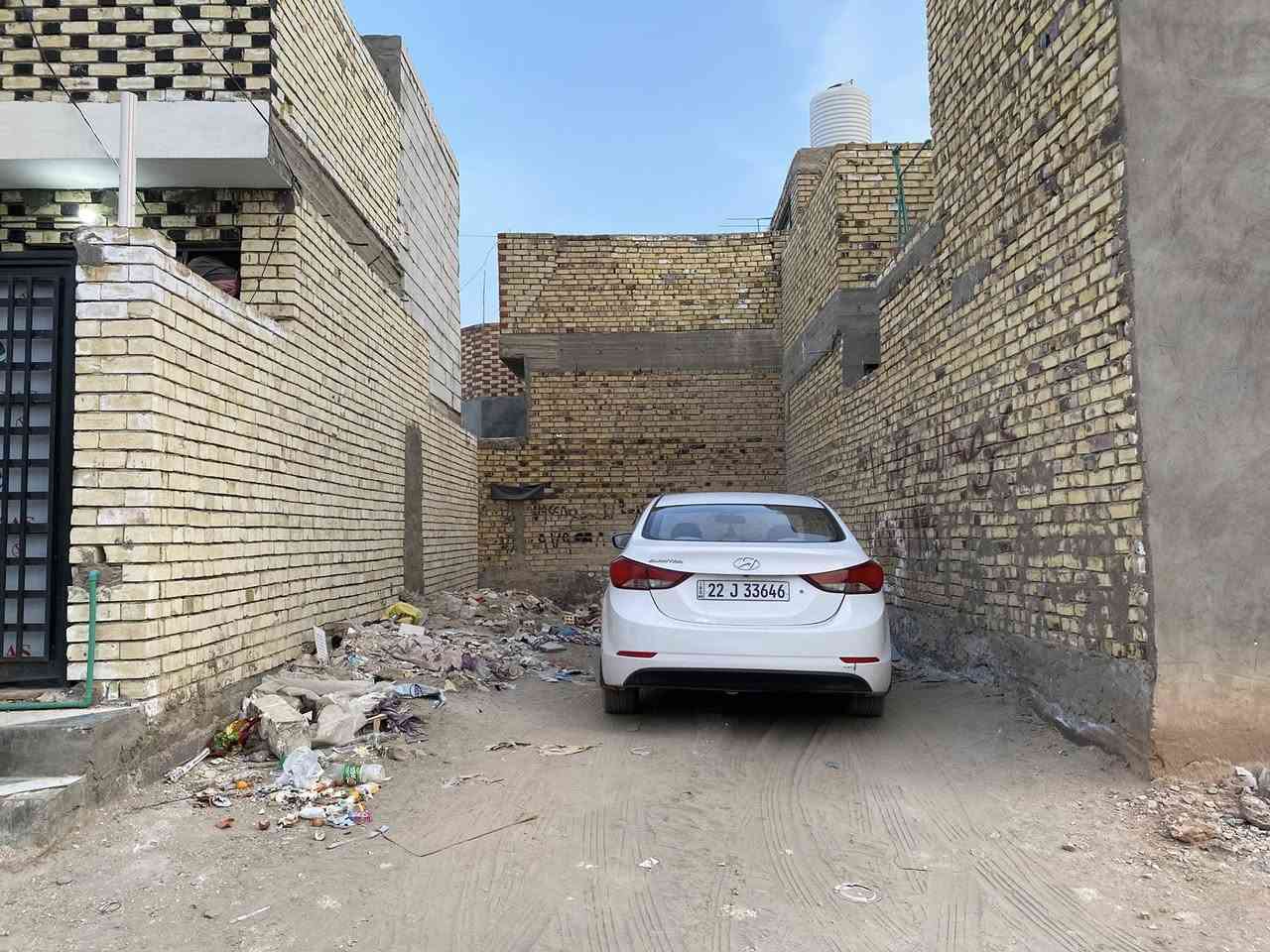 سلام عليكم عرصه 50متر واجه 5نزال 10بصف الركن مكان العرصه مطار الجديد شارع الشفلات قرب مخبز العسل شارع المختار الثقفي منطقه تخبل  سعره 7 ملاين وبيه مجال بسيط الاستفسار ***********
