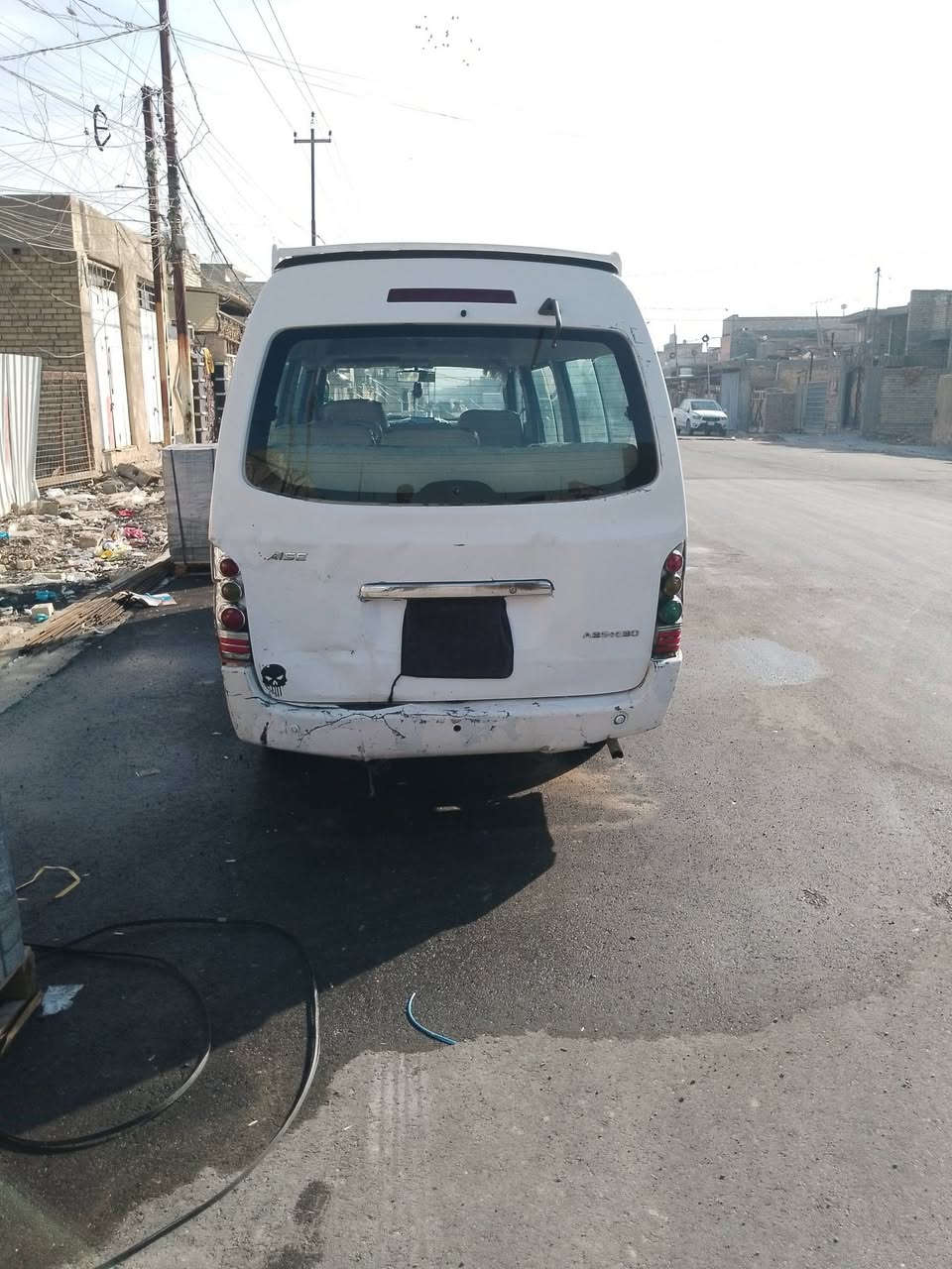 السلام عليكم سياره للبيع عليها غرامات ما اندل راعيه مكينه ونجي خير من الله  المكان  بغداد العبيدي سعرها 30 ورقه وبيها مجال رقمها الماني بغداد سنويتها تفاصيل الاستفسار ***********
