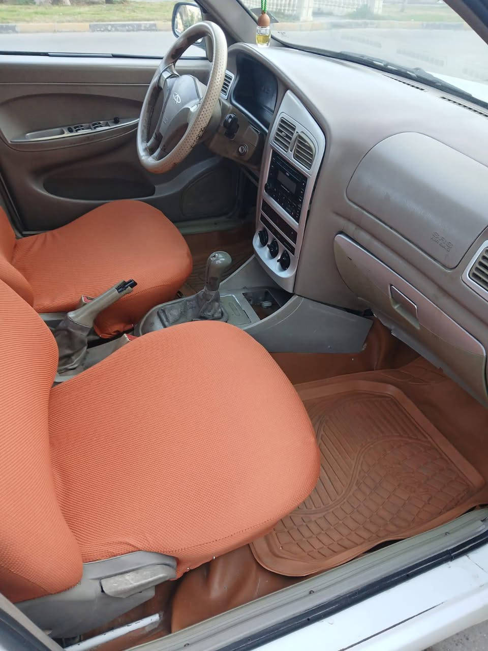 سلام عليكم شباب عندي شيري كوين موديل ١١ سيارة بلادي بدون صبغ بس طختين خفيفات كيرجديد محرك جديد باتري جديد تخم تاير جديد سنتر لوك جديد كلشي جديد دوشمه رقم جديد لايت زنون رقم جديد ماشيه ١٨٠ بس تبريد كمبريسر واكف صار ١٥ يوم من اخذت سيارة بس صار عندي شغل اريد ابيع السعر ٣٠ قفل صاحب سيارة يريد تحويل مابيع اذا مو مروري ***********
