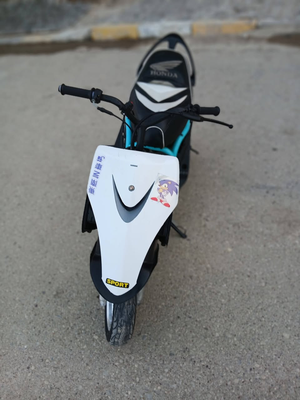 السلام عليكم.
ماكس للبيع 
بوشه55 
شلعة ومعدل 
هندر +سلف 
دراجة نضيفة 
مكان كوت شهداء 
السعر 450 وبيهة مجال  
رقم. ***********
