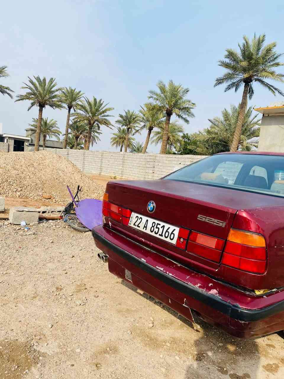 BMW 525
موديل 1993
وارد ياباني
شرط كير وحرك كفالفة
حداديه نص عمر 
تخم تاير 
تبرد شغال 
كهربائيات كلها شغاله 
سلايت طكتين 
جام كهربائي 

ملاحضه:بيها طخه بل جاملق الخلفي 

سعر : 55 و بيها مجال بسيط
المكان : بغداد بسمايه  
تواصل *********** متواجد واتساب و تصال
