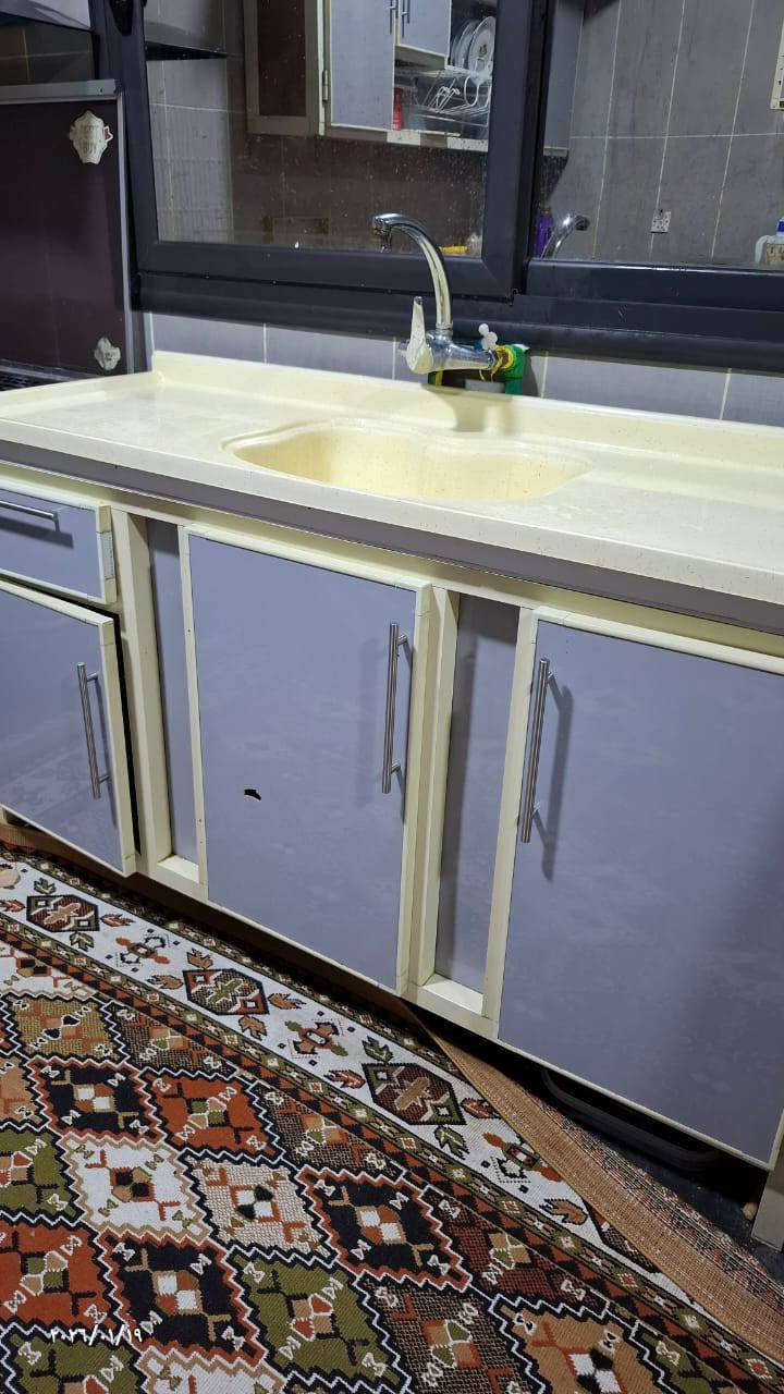 كاونتر مستعمل نظيف لبيع
رقم الهاتف  ***********
