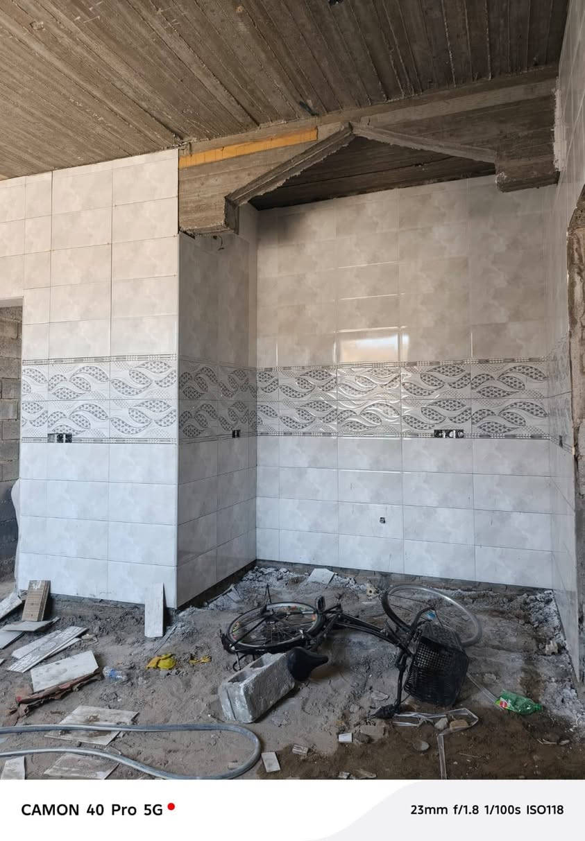 السلام عليكم خلفه سيراميك متفرق حاليا الشغل درجه أولا رقم الهاتف.. ***********
