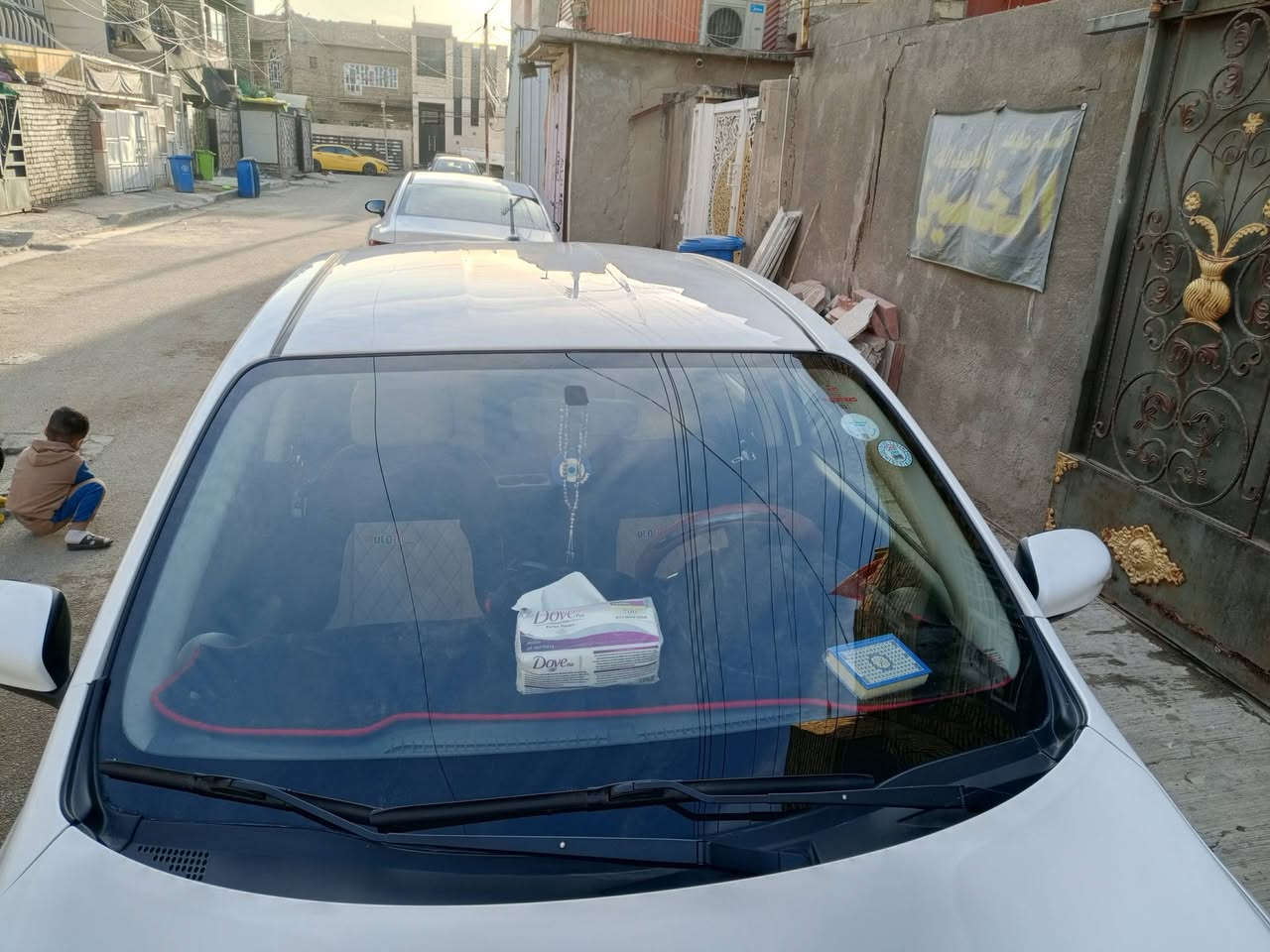 السلام عليكم نيسان سني مصري موديل 24 ماشية 23ونص السعر 122ورقة مكفولة كير محرك كهربائيات مكفولة من التبديل او الصبغ فقط بارد وتكحيل موضح بالصور بااسمي شرط التحويل لاتصال *********** العنوان البلديات
