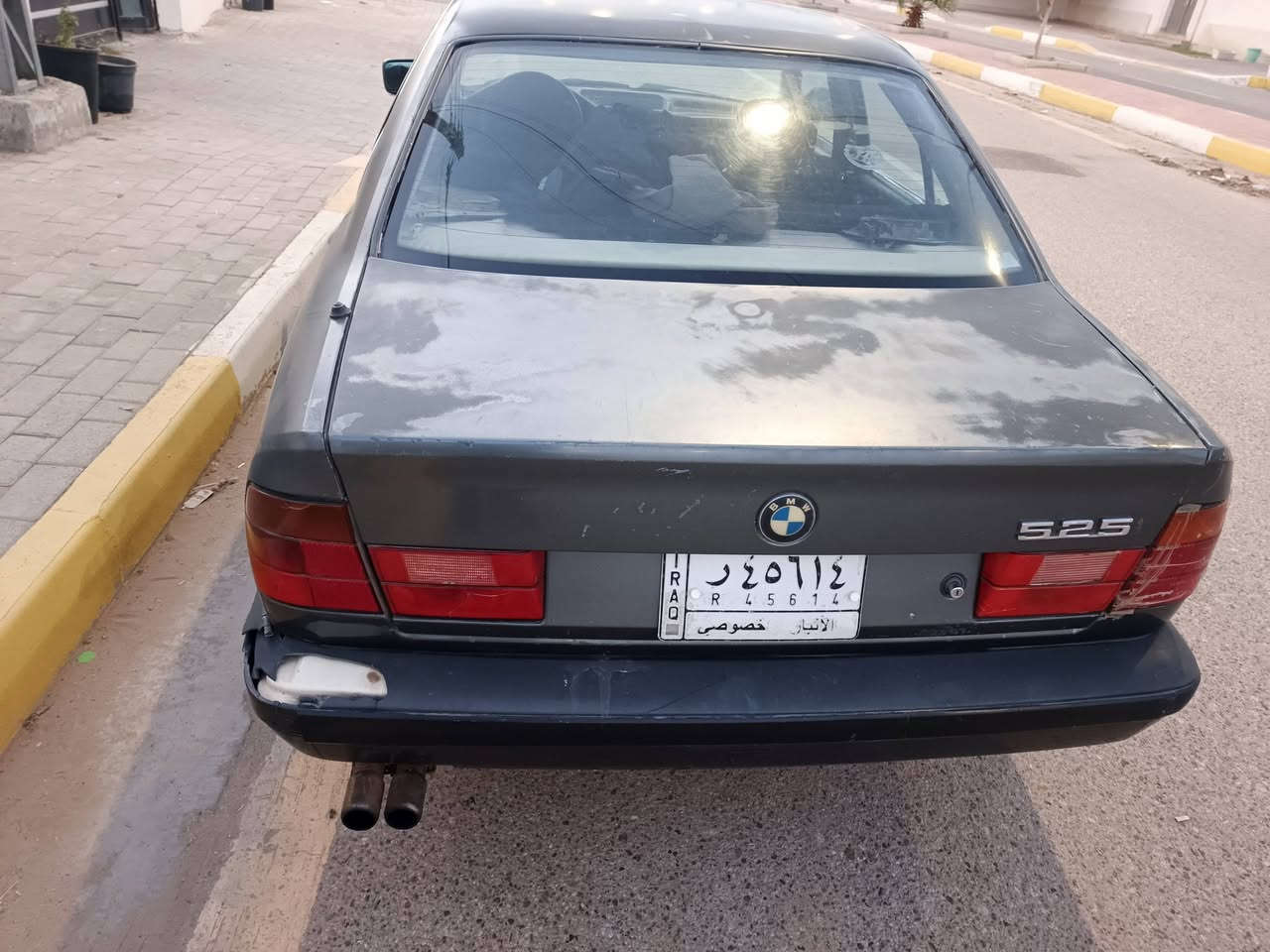 السلام عليكم بي ام 525 موديل 90 السياره جاهزه من كلشي محرك كير تخم تاير داخل نضيف فقط الكشر بي جراد السياره كلها بلاد كهرابائيات كلها شغاله اي جطل مابيها محرك مفتوح محرك لا تنقيص ولا تبخير جديد كير جديد الساره جاهزه تحويل مباشر العنوان الرمادي السعر 38 وبيها مجال ***********تفاصيلها كلها حجيتها راجئا الي مو شراي ليتصل ويرهم مراوس )
