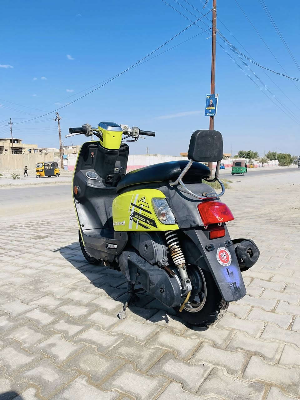 سلام عليكم دراجه بوليس مصطره كامله اي نقص مابيه ويل اصلي كفر اصلي تجوه اصليه دراجه ما صاله هواي من نازله من رمبه اي نقص بكد شعره مبيهه سعر 1300 بيهه مجال شي بصيط ***********
