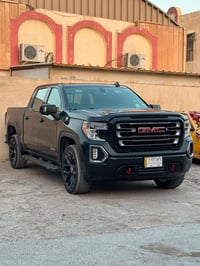 GMCسيرا الموديل 2019 تقرير غرق تعمل وتسير  العداد 116mi للتواصل ٠٧٨٢٨٧...