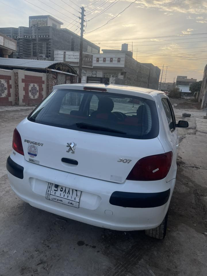 لسلام عليكم 
سيارة بيجو فرنسي للبيع 
موديل ٢٠٠٦ السيارة نظيفة وحلوة 
مكاني (بابل-الحلة) السعر ٤٨ وقابل للمفاوضة
للأستفسار اكثر ***********
