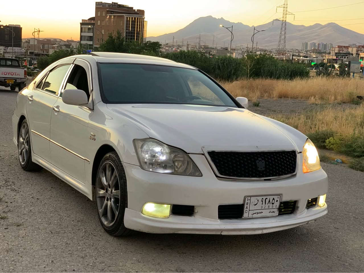 Toyota crawn shahina 
184 
براوه براوه 
سلايت 
جلد 
په رده ى ده رگا 
كوشن كاره با 
سه قفو حيزامو كه فه ر به شه رت 
بئ دوكه ل 
ته قه و ره قه ى نيه 
تايه و ويلى لؤك
ساج سور 
ناو خورفه ى لؤك
تابليت جوان و بئ چالو شوخت 
بئ مه سره ف 
سعرى ٥٤ گه لاو معامه له ى برايانه .
شوين سليمانى 
ئالو گؤر ناكه م قيستم نيه 
*********** Singapore
