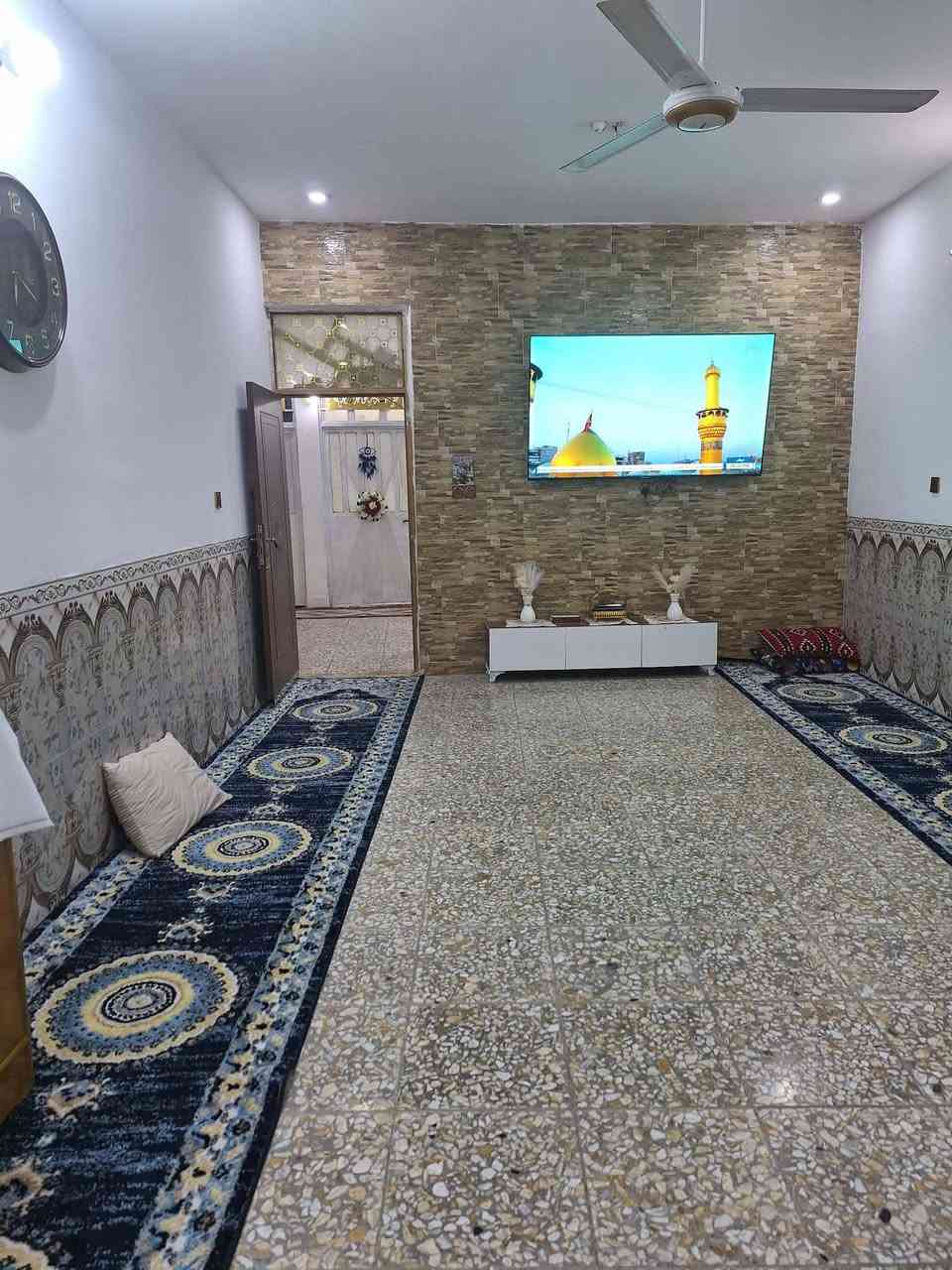 السلام عليكم يوجد بيت لبيع مساحة ١٥٠بناء جديد  رشاد يحب يستفسر رقم ابو بيت***********@@
