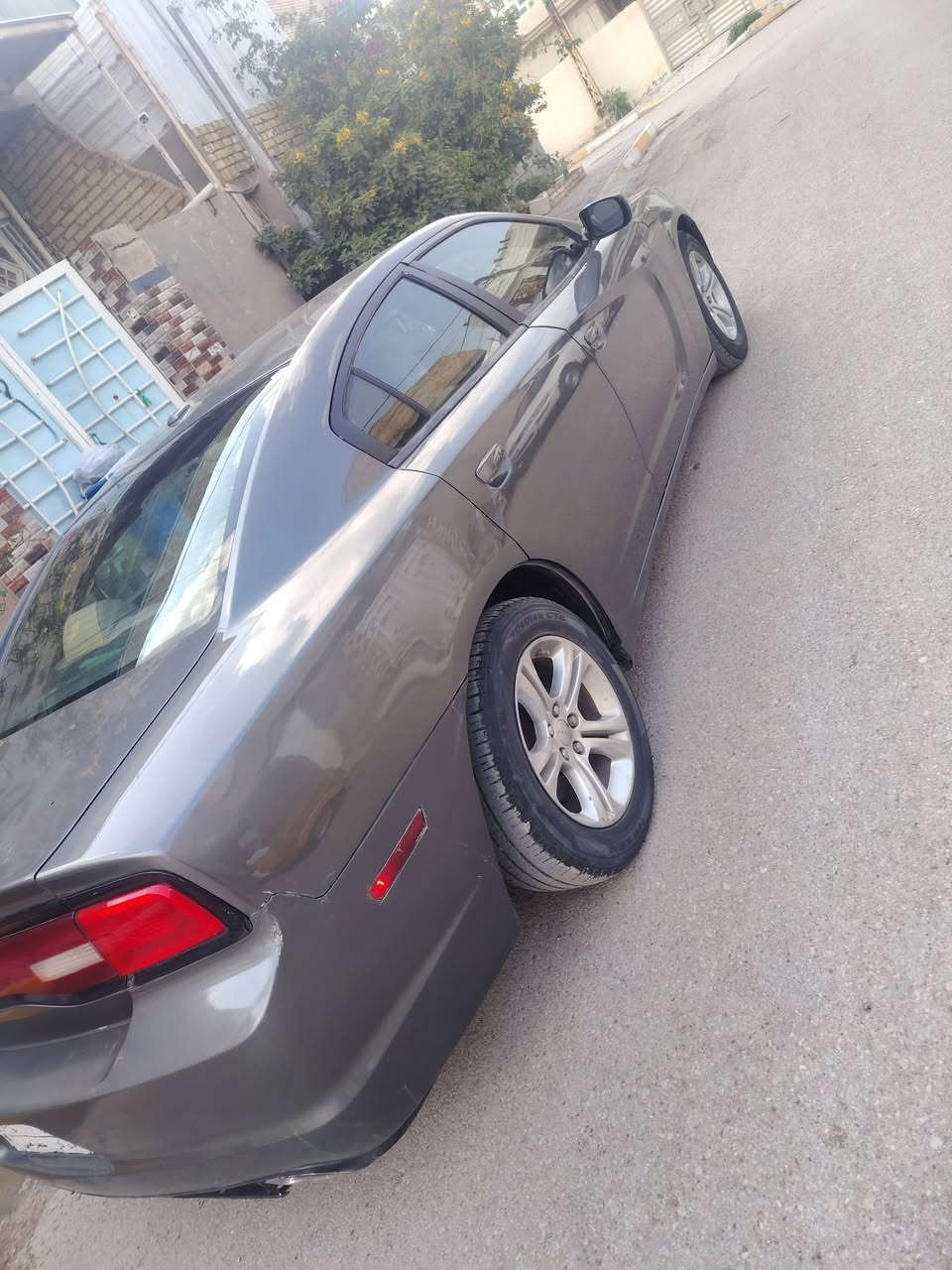 جارجر ٢٠١٢ كندي صبغ عام مكفوله من كلبه وتجيه وعيب الشرعي مكينه وكير صدر تخم تاير ادامه سنويه لغايه ٢٠٣٠ كامله سعرها ١٢٠ وبيها مجال مكانها واسط
***********
