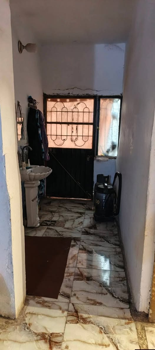 سلام عليكم بيت للبيع المساحه 160م اصلاح زراعي مكاتبه فقط عنوانه حله شارع ٨٠ مال كربلاء محيزم الرابعه مقابل حي الامام قريب على الشارع العام  السعر 30 وقابل للتفاوض ترميم جديد 2025 للستفسار اكثر
***********
سلام عليكم بيت للبيع المساحه 160م اصلاح زراعي مكاتبه فقط عنوانه حله شارع ٨٠ مال كربلاء محيزم الرابعه مقابل حي الامام قريب على الشارع العام  السعر 30 وقابل للتفاوض ترميم جديد 2025 للستفسار اكثر

سلام عليكم بيت للبيع المساحه 160م اصلاح زراعي مكاتبه فقط عنوانه حله شارع ٨٠ مال كربلاء محيزم الرابعه مقابل حي الامام قريب على الشارع العام  السعر 30 وقابل للتفاوض ترميم جديد 2025 للستفسار اكثر
