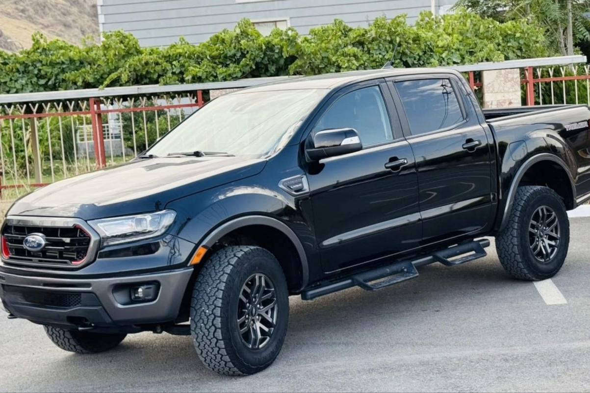 فۆرد ڕەنجەر 2023 4x4 مواسەفات LARIAT. TREMOR
تەنیا‎42 miles تەنها
بەنزینە و مەكینەی 4 بستۆنی تۆڕبۆیە 
کوشن جڵدە و پشت و پێش و تەنیشت ڕادارە
ئۆتۆ ستارت و تەعدیل سورعەی ڕادارە
و‎لایت LED و بلاجیكتۆری بیلادی LED 
ە‎6 دوگمەی بیلاد  
تەنها یەک پارچەو نیوی بۆیاغە 

سعر : لە کۆمێنت داوای بکە ڕاستەوخۆ بۆت دێت 📥 

چاملغی لای سەکن و نیو بۆنیت 
و‎بێ ناو و ئەڕباگی هەمووی بیلادی شەریكەیەو هیچی نەتەقیوە 
هەموو گیانی بەشەرتە و چركەی تێدانییە
کامل سێرڤس کراووە ڕۆنی گێڕ و مەکینە 

ژمارەی خاوەنەکەی 
***********
***********
