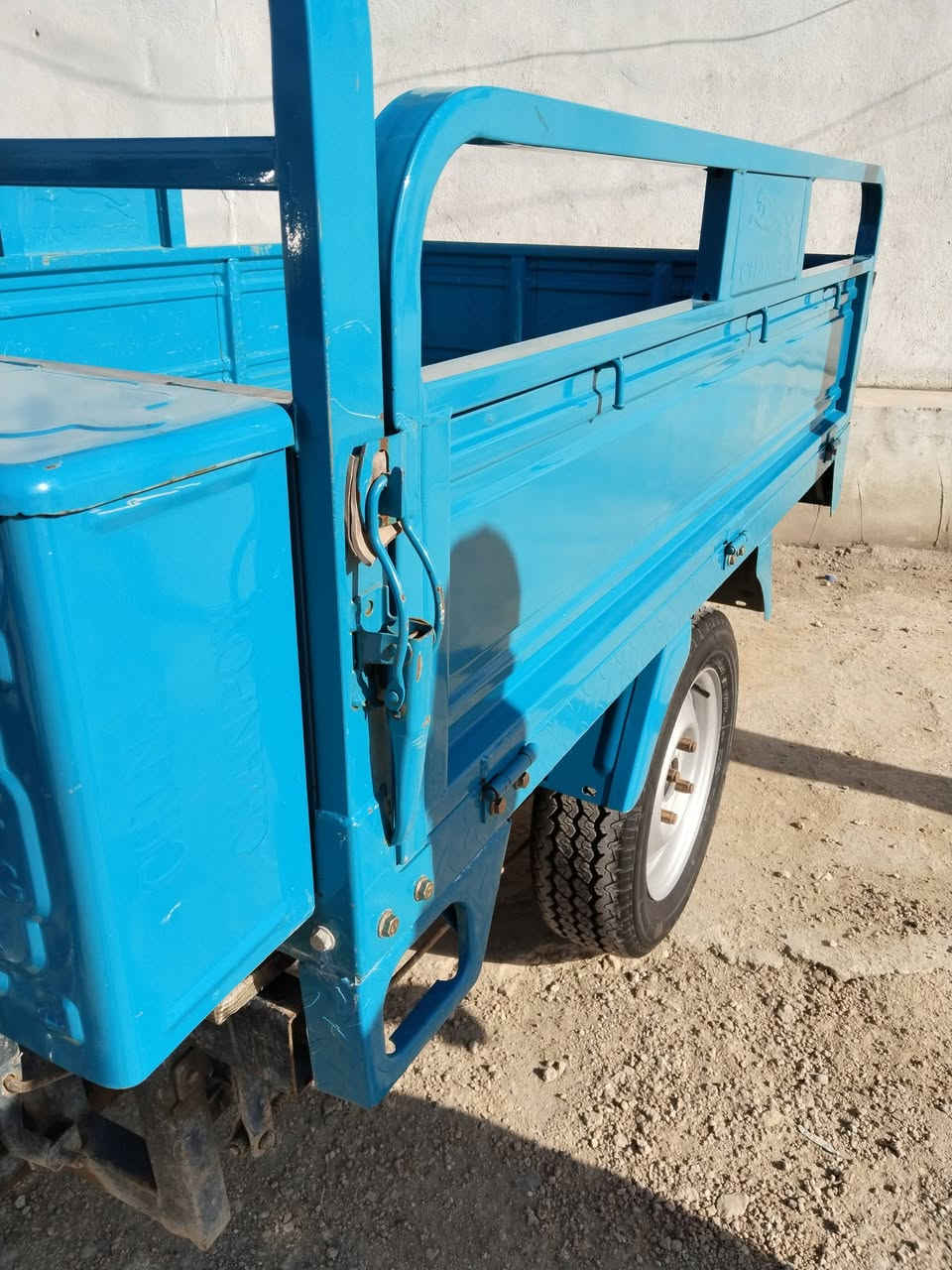 سلام عليكم ورحمه الله وبركاته 
ستوته للبيع موديل 2018 كامله ما بيها نقص 
محرك ما مفتوح بس البودي مغير ستوته نظيفه كشرها مابي شخطه العداد مالها الكتروني 
عنوانها كربلاء الابراهيميه منطقه الدخانيه 
سعرها مليونين و450 وبيها مجال للتفاوض 
للطلب والاستفسار الاتصال على الرقم التالي 
*********** الرقم بي واتساب 
او مراسله الصفحه @إشارة
