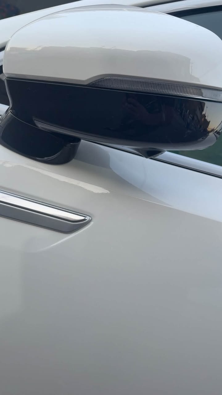 🔥 كيا سورينتو 2026 – فول مواصفات حديد VIP 🚙
بسعر57 مليون  د.ع فقط

◼️ الموديل: 2026
◼️ المحرك: 3.5 لتر – 6 سلندر
◼️ الأرقام: أربيل مرقم وجاهز
◼️ الضمان: 5 سنوات أو 100,000 كم
◼️ تبديلات دهن عدد 2 

💎 المواصفات:
✨ تشغيل بالبصمة وتحكم بالسيارة Smart Key
✨ تشغيل عن بُعد + نظام ترحيب
✨ داتا شو Head-Up Display
✨ عداد ديجيتال متغير
✨ 4 كاميرات 360 درجة +رادار
✨ مقاعد جلد تدفئة + تبريد
✨ مقاعد أمامية كهربائية
✨ ذاكرة مقاعد
✨ نظام صوت BOSE
✨ سستم إيرباك كامل عدد 6
❄️ 7 مقاعد مع تبريد 3 مناطق
✨ صندوق خلفي كهربائي
✨ شاشة كبيرة + GPS
✨ شحن لاسلكي
✨ سايد بريك إلكتروني + Auto Hold
✨ إنارة LED أمامية وخلفية
✨ حساسات أمامية وخلفية عدد 12
✨ دواسات

📞 للتواصل والاستفسار:
***********
مكان السياره بغداد بسمي
