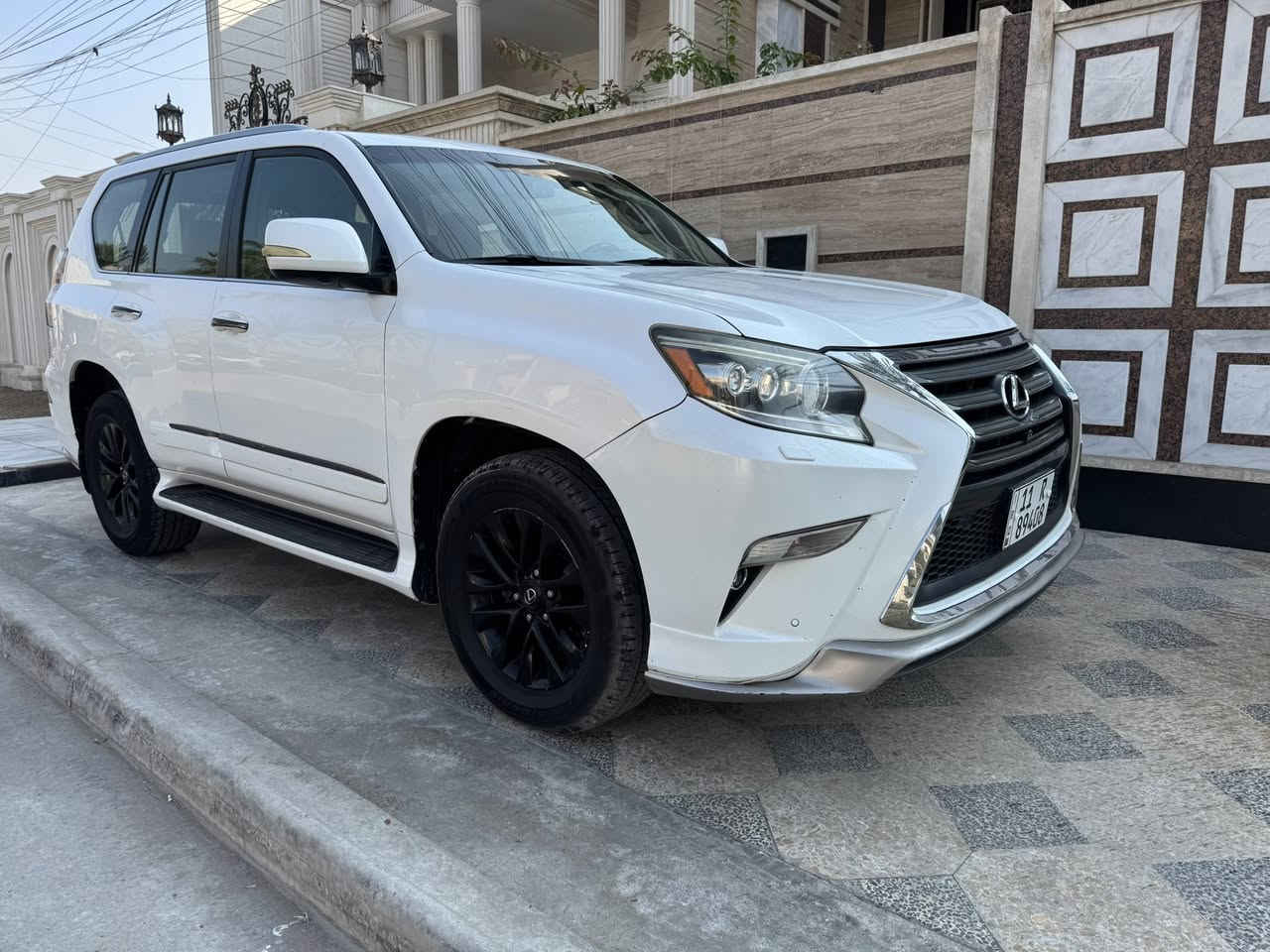 السلام عليكم
لكزس برادو 2014 خليجي مكفوله داخل قرميدي
فول مواصفات للاخير Gxr460 معروفه مواصفاتها
محرك 8 سلندر 4600 ماشيه 174 كم 
العنوان بغداد السيديه
السعر 305$
للاستفسار ***********
