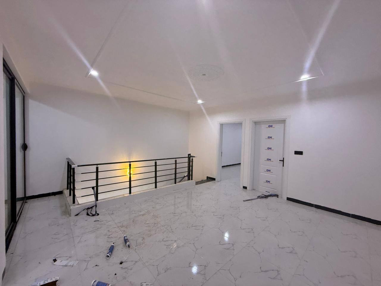 #عقارات_حبيب_علي
🔸سند طابو يتسجل بإسم اي عراقي
📍أربيل- منزلين لبيع حي 5حساروك قرب شارع كورنيش
➖مساحة 125M+125M طابقين 
يتكون⤵️
➖4غرف نوم 
➖استقبال-صاله-مطبخ-مجموعه صحيات-كراج
***********
***********
لمشاهدة الفيديو والسعر والباقي من العروضات ادخل للقناة رابط القناة👇
https://t.me/habeb2ali
#عقارات_اربيل #شقق_للبيع_اربيل #بيو_لبيع_اربيل  #فلل_للبيع_اربيل #مجمعات_سكنية_اربيل
 #عقارات_كردستان  
#استثمار_عقاري_اربيل #عقارات_بغداد_سليمانية_اربيل  #عقارات_شمال_العراق  

8 دفتر 40 ورقه
