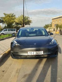 للبيع تيسلا موديل 3 استاندر 2023 رقم بغداد باسمي السياره أون لاين ومحد...