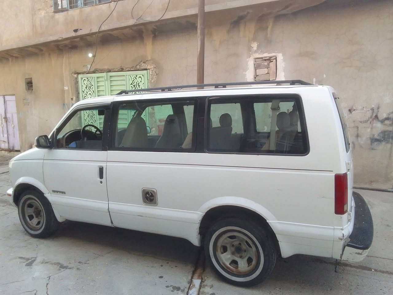 السلام عليكم
جمسي موديل 99
فان سفاري 
التواصل البجواري عمار 
***********
