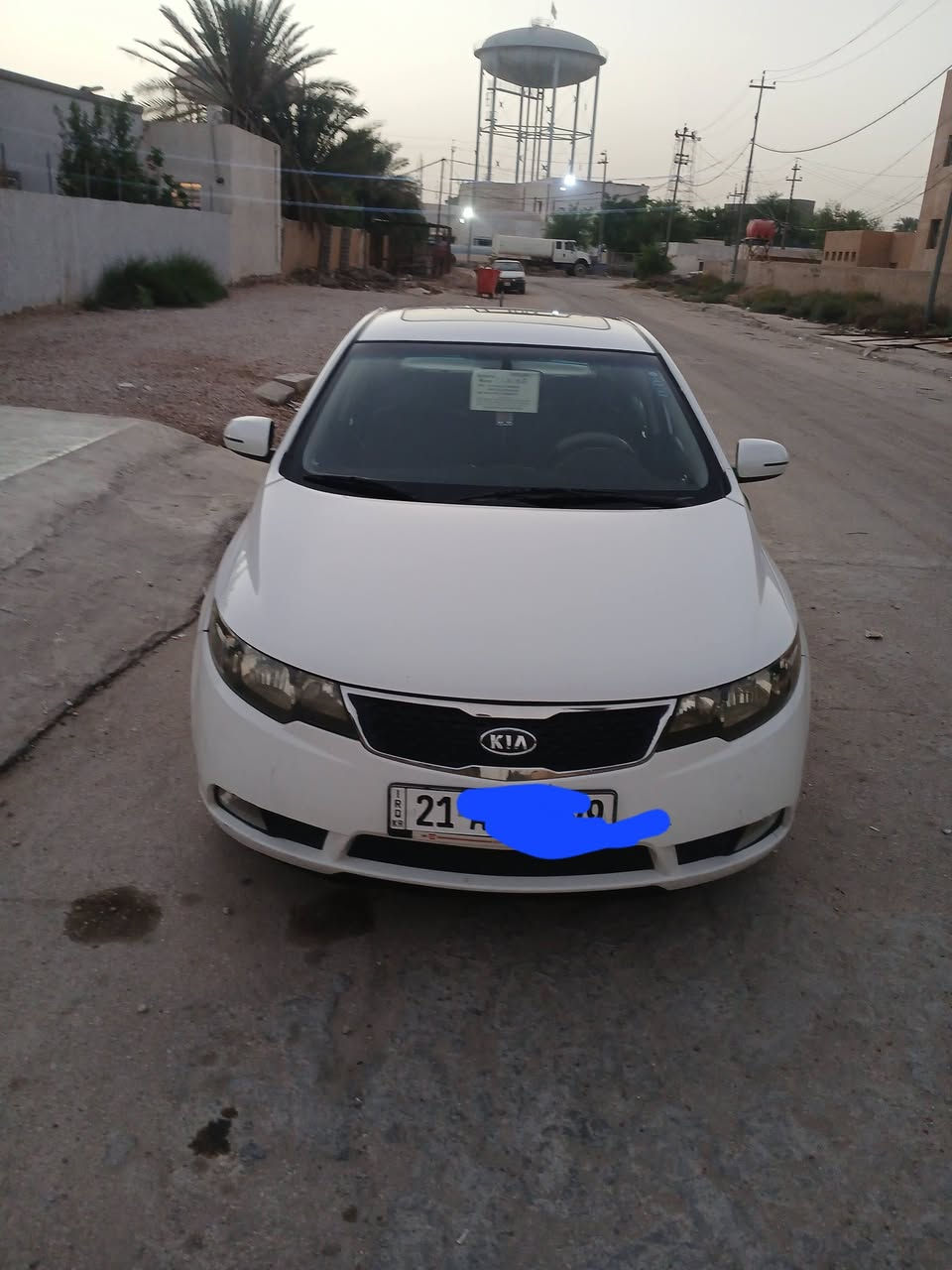 سيراتو   2011 مكفوله من الضربه وصبغ 
فول موصفات فتحه بصمه 
حداديه قبل سبوعين مسويه 
مكينه جديده كير جديد رقم شمالي نكليزي السعر 115 بيه مجال رقم موبايل *********** بي وتساب
