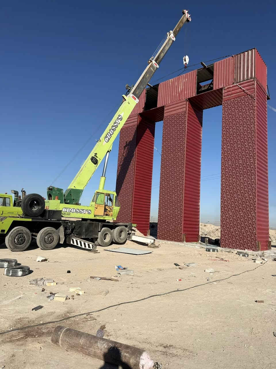 كرين بي اج للبيع 40طن كفاله مديل 85بسمي رقم إنكليزي مكينه نيسان 8سلندر مضخه جديده هيدروليك كفاله تخم تاير تبريد شغال للاستفسار ***********
