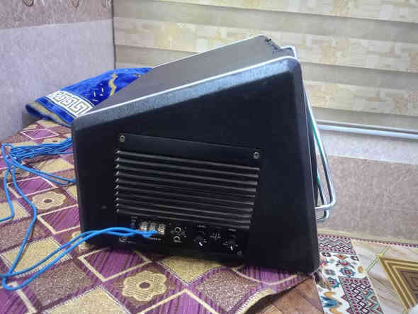 مضخم 10انج للبيع مستعمل سبوعين فقط ب50الف قفل اقل مايرهم
حي السماح 
***********
