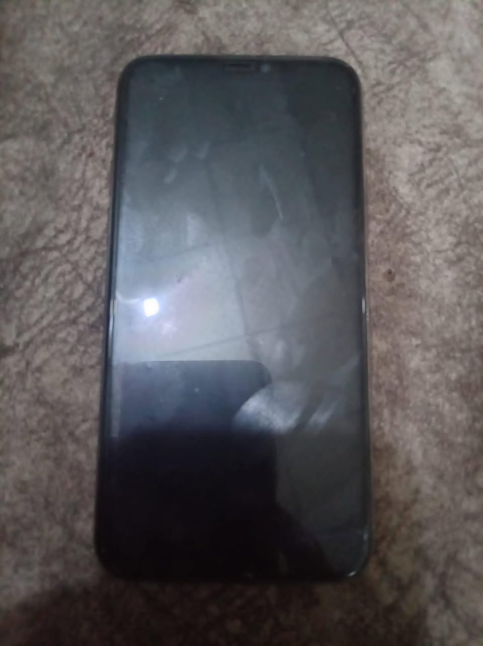 سلام عليكم ايفون 11 برو ذاكرة 256 دبل سيمكارت مبدل بطارية وشاشة لون ذهبي 
السعر / 300 للتواصل خاص او على الرقم *********** مكاني كربلاء
