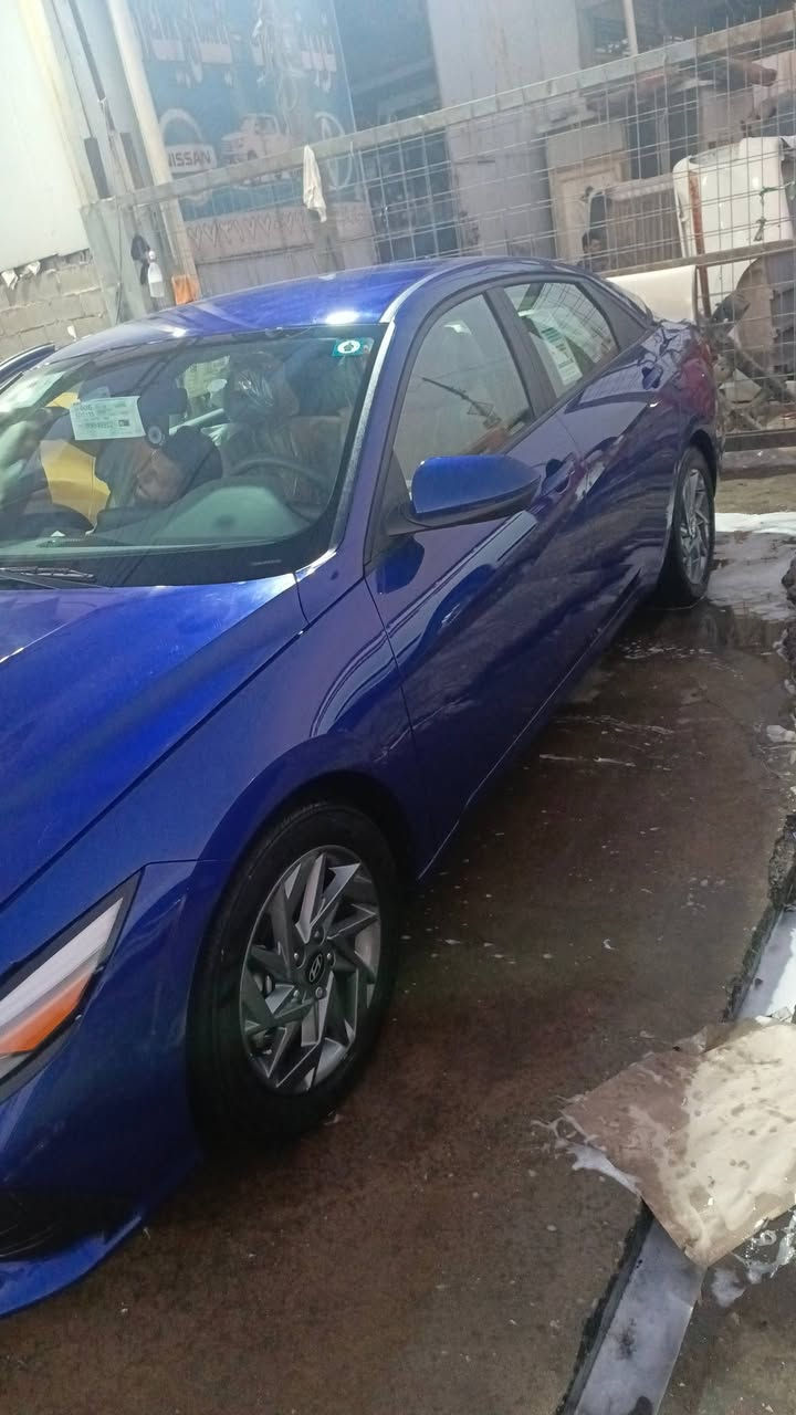 سلام عليكم  للبيع
هونداي النترا هايبرد 2024 وارد أمريكي  
حادثها موضوح صور  عداد 20 ألف 
الفئه:  S فول عده الفتحه 
محرك 1600 سي سي هايبرد (بنزين + كهرباء)
الموصفات 🔻
مفتاح بصمة 2
 بصمة أبواب 
 دخول ذكي 
 بصمة صندوق
تشغيل عن بعد 
شاشة عداد ديجيتال متصل
 فول تحكم ستيرن جهتين
شاشة كار بلي 
 كامرة خلفية 
 رادار امامي 
 رادر جانبي 
 رادر خلفي 
 تحديد مسار 
 مثبت سرعة 
 نقطة عمياء 
 بريك تفاعل اوتتماتيك اثناء اقتراب من الجسم
 انظمة قياده Drive mode ثلاث وضعيات 
اناره دشبول داخليه LED
 لايت زينون  عدسات عالي ناصي  لايت حاجب لد
 صندوق ذكي يفتح عن الاقتراب 
 نظام abs
باقي المواصفات المعروفه
رقم بغداد جديد بأسمي تحويل ثاني
السعر 160 ورقه
اي اسفستار رقم صاحب السياره
***********
***********
