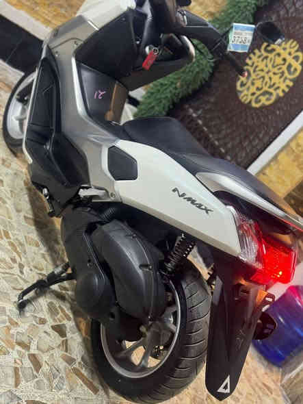 سلام عليكم دراجه نضيفه جديده ماشيه 20 المكان الشعب السعر خاص الرقم الهاتف ***********
